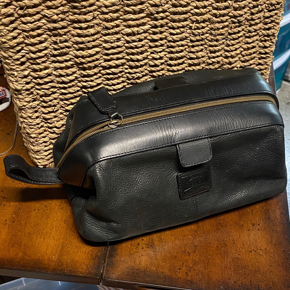 Black Fossil Leather Men's Toiletry Bag